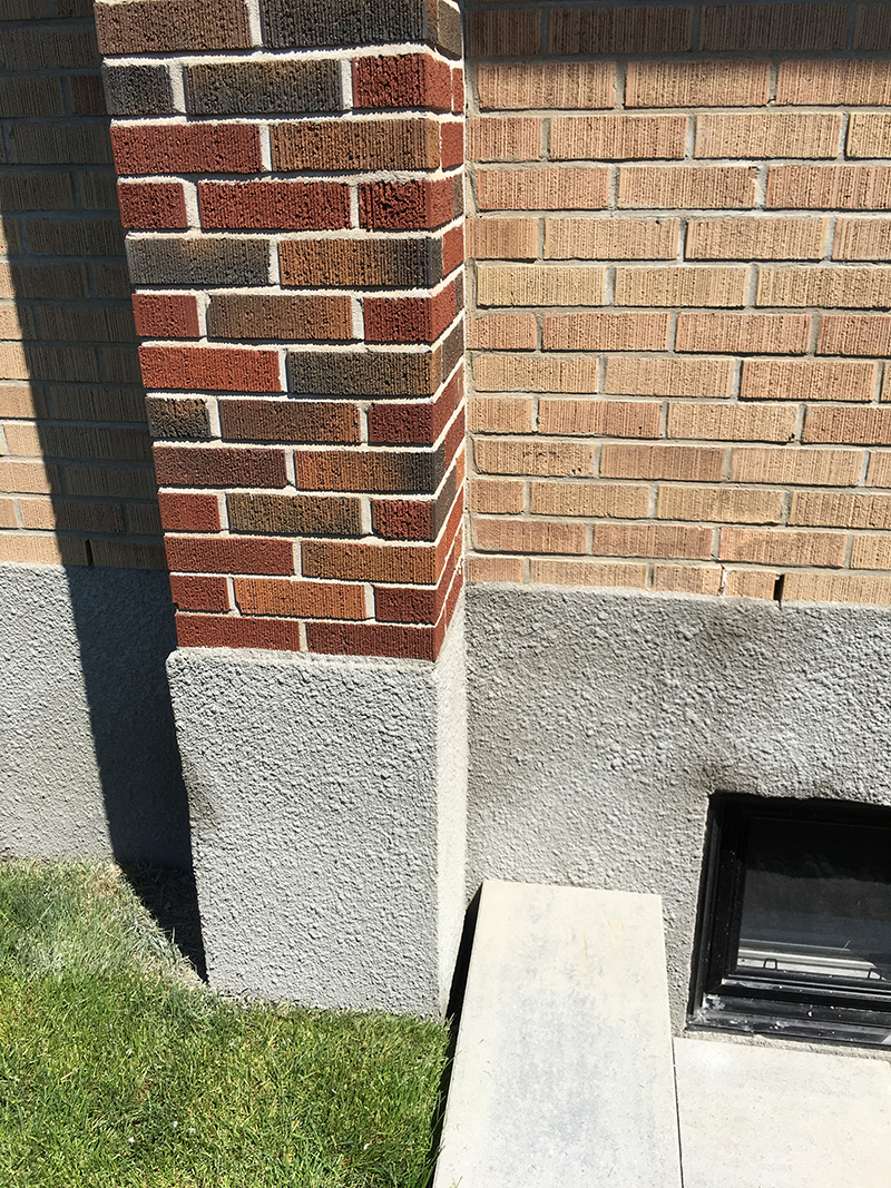 Preparation de finition de solage et crepis - Sablage, préparation pour installation de crépis sur un solage réseidentiel à Longueuil