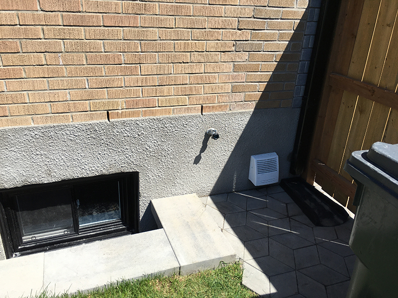 Preparation de finition de solage et crepis - Sablage, préparation pour installation de crépis sur un solage réseidentiel à Longueuil