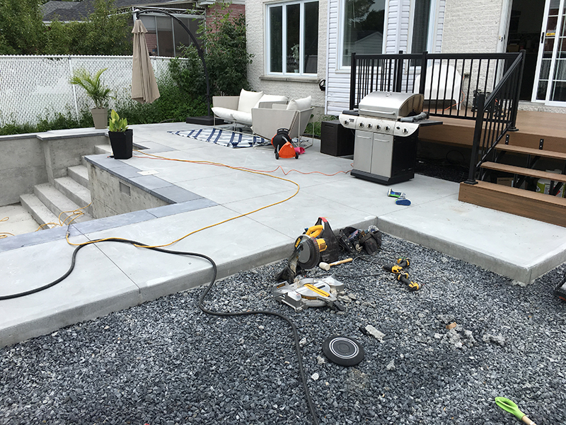 Projet special coule et finition de beton pour une piscine partie 4 - Coule et finition de béton pour une piscine creusée à Longueuil rive-sud de Montréal