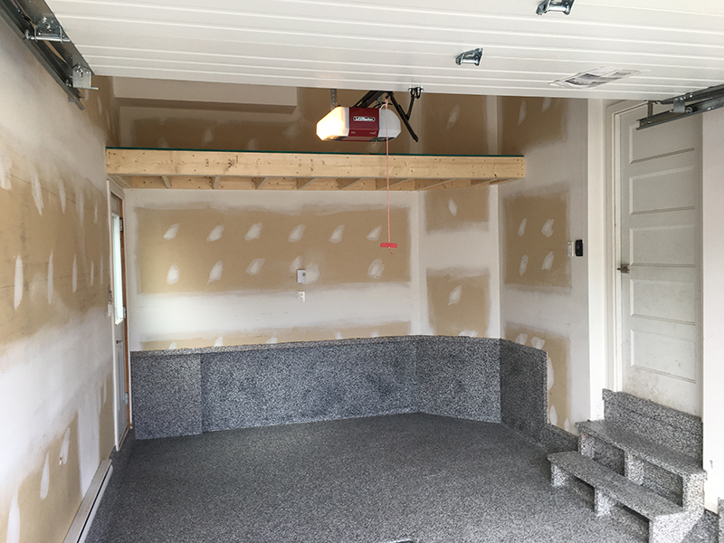 Resurfacage de plancher de garage a Longueuil - Resurfaçage de plancher de béton, sablage de béton et installation de recouvrement de béton au polyuréa