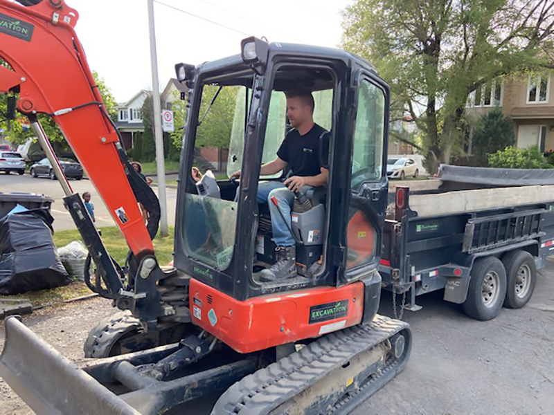 Projet cle en main decontamination de la pyrite et reconstruction de la dalle de beton - Projet clé en main pour pyrite, demolition du béton, excavation, évacuation de la pierre contaminée, réparation de fissures, coule de beton