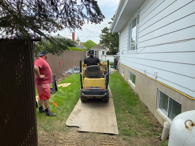 Mise en place coule et finition de beton a Boucherville - Projet clé en main, excavation, coffrage, mise en place et finition du béton. Travaux effectués à Boucherville sur la rive-sud de Montréal