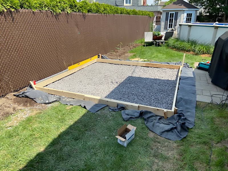 Mise en place coule et finition de beton a Boucherville - Projet clé en main, excavation, coffrage, mise en place et finition du béton. Travaux effectués à Boucherville sur la rive-sud de Montréal