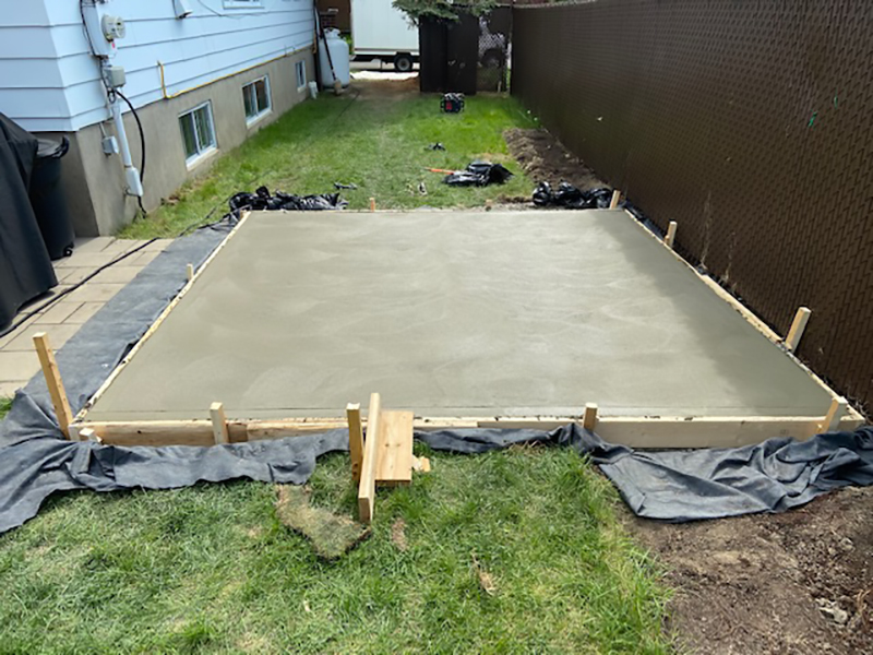 Mise en place coule et finition de beton a Boucherville - Projet clé en main, excavation, coffrage, mise en place et finition du béton. Travaux effectués à Boucherville sur la rive-sud de Montréal