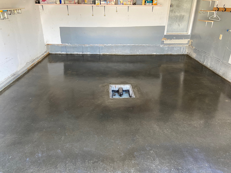 Restauration dalle de beton et pyrite a Varennes rive-sud de Montreal - Travaux de pyrite, démolition du béton, remplir le garage avec un remblai de 3/4 net certifier db, mise en place et finition de béton