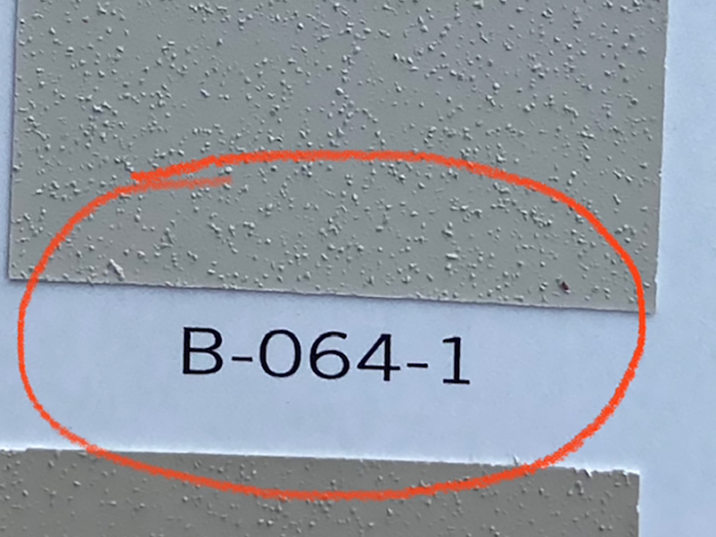 Restauration de balcon de beton a Varennes rive-sud de Montreal - Travaux de restauration de balcon en béton. Sablage et préparation des surfaces et application d'acrylique. Travaux de béton effectués à Varennes